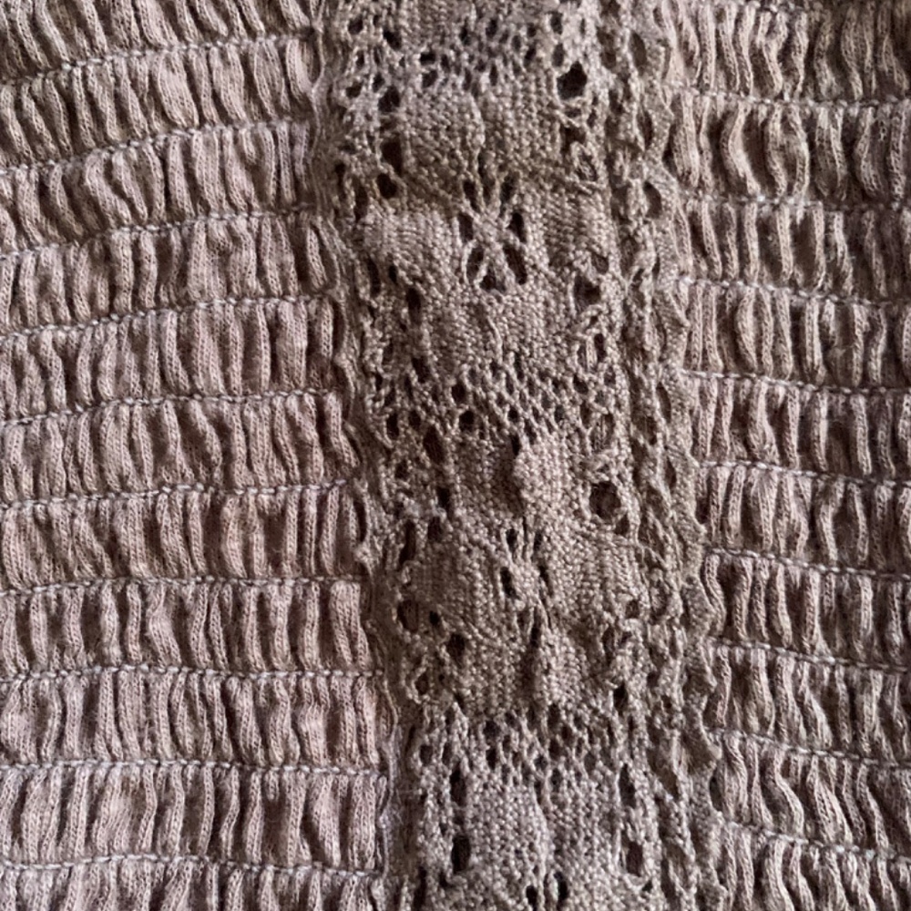 SO Crochet Trim Tank Top - Picture 4 of 5